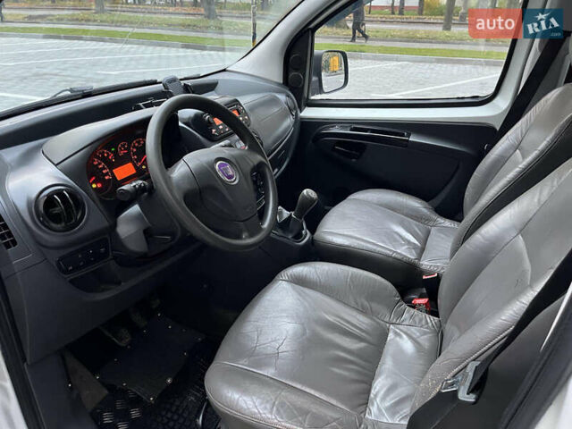 Белый Фиат Fiorino, объемом двигателя 1.3 л и пробегом 257 тыс. км за 3950 $, фото 12 на Automoto.ua