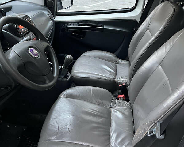 Белый Фиат Fiorino, объемом двигателя 1.3 л и пробегом 257 тыс. км за 3950 $, фото 13 на Automoto.ua