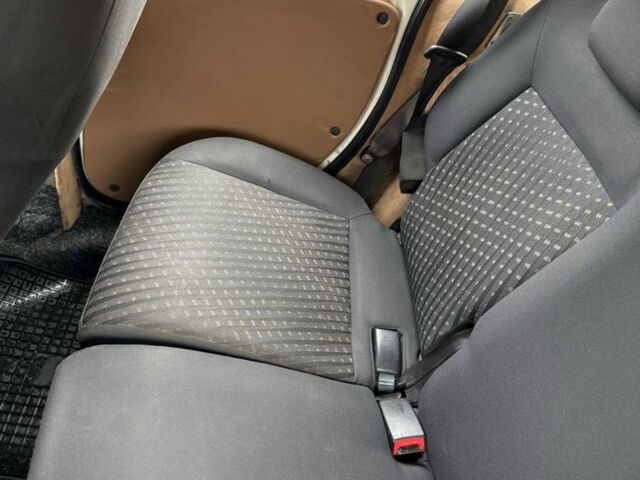 Белый Фиат Fiorino, объемом двигателя 1.2 л и пробегом 300 тыс. км за 2900 $, фото 10 на Automoto.ua