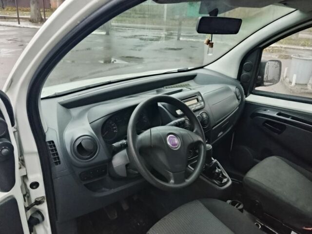 Белый Фиат Fiorino, объемом двигателя 1.2 л и пробегом 350 тыс. км за 3900 $, фото 5 на Automoto.ua