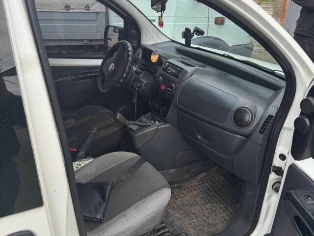 Белый Фиат Fiorino, объемом двигателя 1.2 л и пробегом 200 тыс. км за 3500 $, фото 4 на Automoto.ua