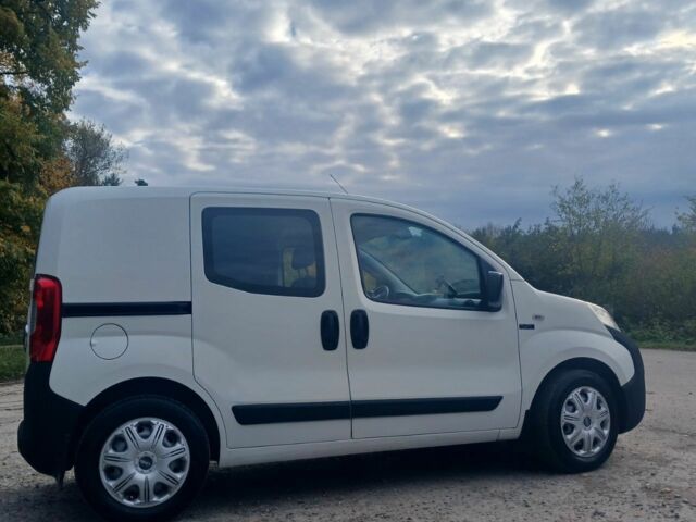 Белый Фиат Fiorino, объемом двигателя 1.2 л и пробегом 259 тыс. км за 4300 $, фото 10 на Automoto.ua