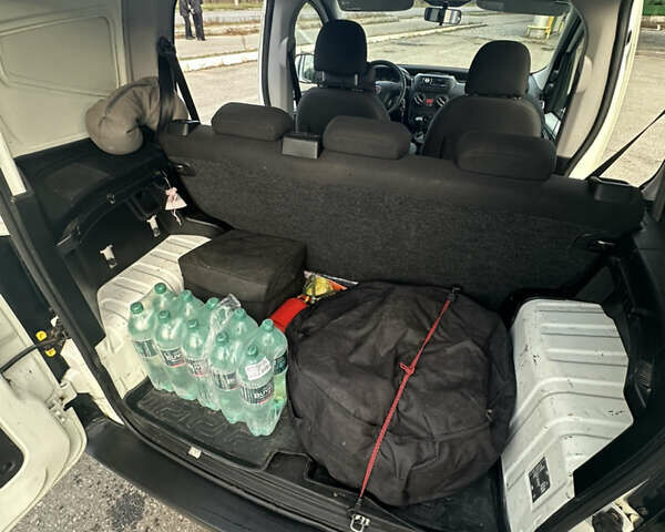 Белый Фиат Fiorino, объемом двигателя 1.25 л и пробегом 230 тыс. км за 5100 $, фото 16 на Automoto.ua