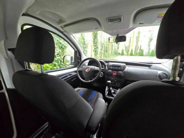 Белый Фиат Fiorino, объемом двигателя 1.2 л и пробегом 200 тыс. км за 4999 $, фото 12 на Automoto.ua
