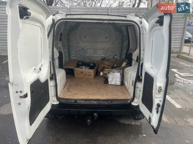 Белый Фиат Fiorino, объемом двигателя 1.3 л и пробегом 285 тыс. км за 4500 $, фото 5 на Automoto.ua