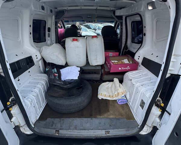 Белый Фиат Fiorino, объемом двигателя 1.36 л и пробегом 308 тыс. км за 3850 $, фото 10 на Automoto.ua