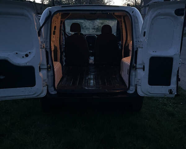 Білий Фіат Fiorino, об'ємом двигуна 1.2 л та пробігом 330 тис. км за 3000 $, фото 9 на Automoto.ua