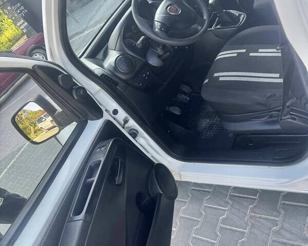 Белый Фиат Fiorino, объемом двигателя 1.25 л и пробегом 363 тыс. км за 4500 $, фото 8 на Automoto.ua