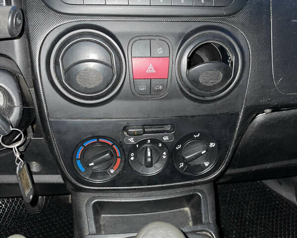 Білий Фіат Fiorino, об'ємом двигуна 1.2 л та пробігом 330 тис. км за 3000 $, фото 8 на Automoto.ua