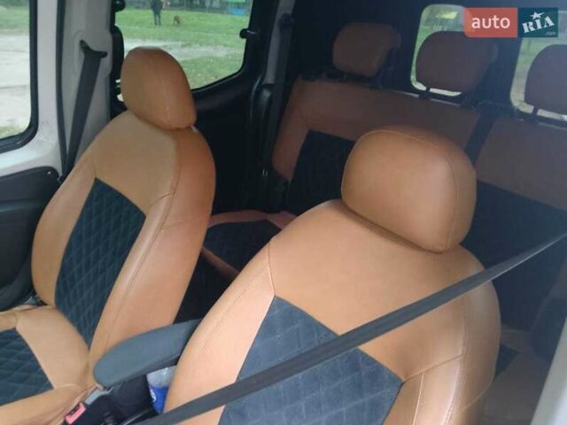 Фиат Fiorino 2013 в Киеве на Automoto.ua Белый Фиат Fiorino, объемом двигателя 1.25 л и пробегом 243 тыс. км за 6800 $, фото 5 на Automoto.ua