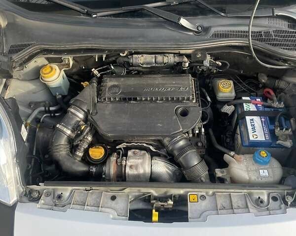 Білий Фіат Fiorino, об'ємом двигуна 1.3 л та пробігом 119 тис. км за 7700 $, фото 11 на Automoto.ua