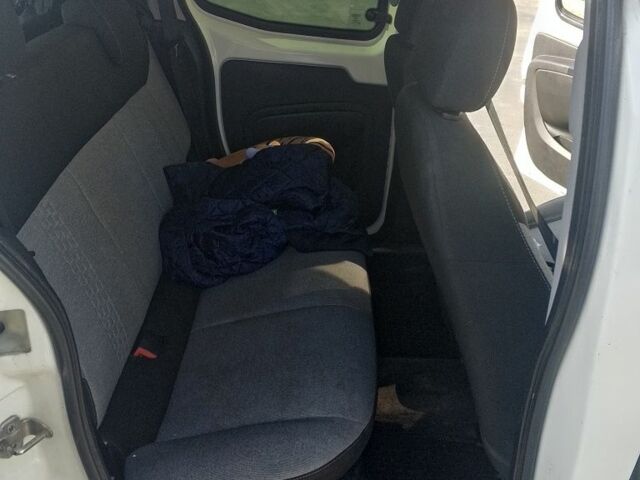 Белый Фиат Fiorino, объемом двигателя 1.2 л и пробегом 147 тыс. км за 6300 $, фото 6 на Automoto.ua