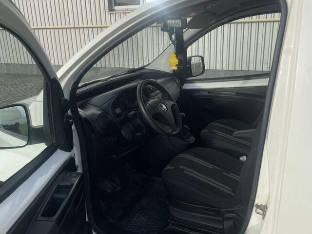 Білий Фіат Fiorino, об'ємом двигуна 1.3 л та пробігом 119 тис. км за 8979 $, фото 10 на Automoto.ua