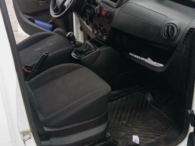 Белый Фиат Fiorino, объемом двигателя 1.4 л и пробегом 219 тыс. км за 5500 $, фото 5 на Automoto.ua