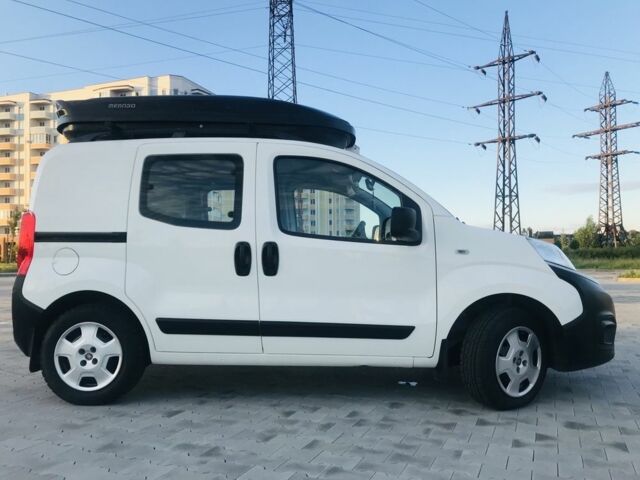 Белый Фиат Fiorino, объемом двигателя 1.4 л и пробегом 157 тыс. км за 10000 $, фото 5 на Automoto.ua