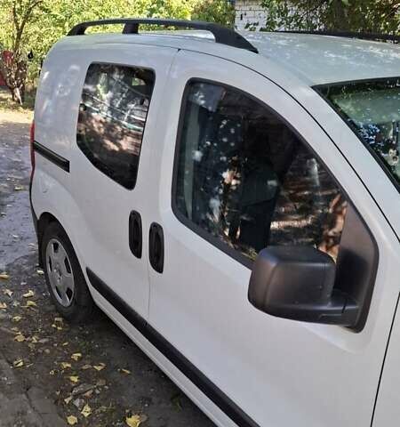 Белый Фиат Fiorino, объемом двигателя 1.4 л и пробегом 190 тыс. км за 10000 $, фото 3 на Automoto.ua