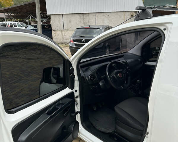 Белый Фиат Fiorino, объемом двигателя 1.37 л и пробегом 176 тыс. км за 6500 $, фото 6 на Automoto.ua