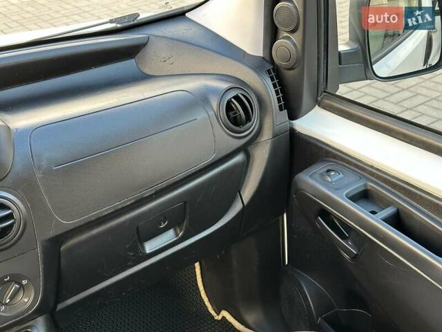 Белый Фиат Fiorino, объемом двигателя 1.3 л и пробегом 90 тыс. км за 9290 $, фото 20 на Automoto.ua