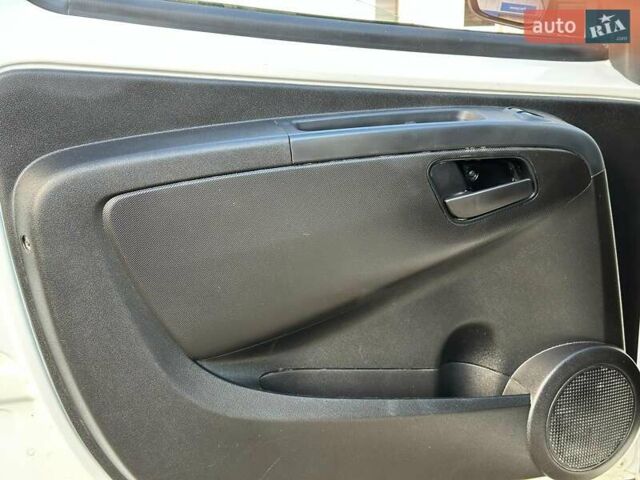 Белый Фиат Fiorino, объемом двигателя 1.3 л и пробегом 90 тыс. км за 9290 $, фото 10 на Automoto.ua