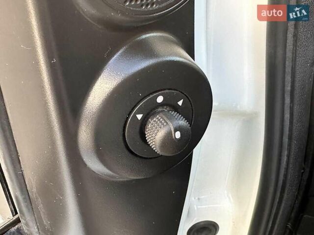 Белый Фиат Fiorino, объемом двигателя 1.3 л и пробегом 90 тыс. км за 9290 $, фото 12 на Automoto.ua