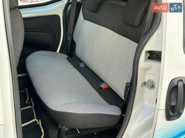 Белый Фиат Fiorino, объемом двигателя 1.3 л и пробегом 90 тыс. км за 9290 $, фото 16 на Automoto.ua
