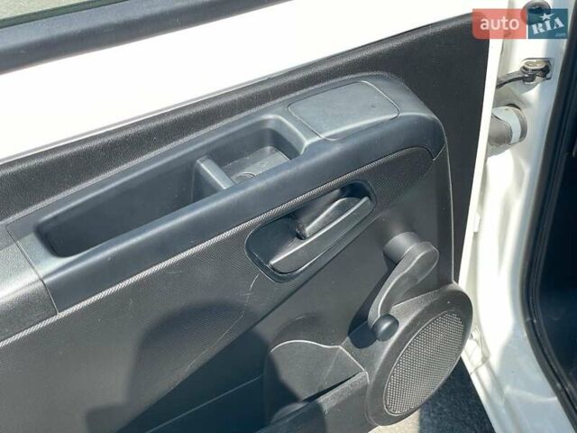 Белый Фиат Fiorino, объемом двигателя 1.4 л и пробегом 53 тыс. км за 9790 $, фото 8 на Automoto.ua