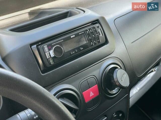 Белый Фиат Fiorino, объемом двигателя 1.4 л и пробегом 53 тыс. км за 9790 $, фото 18 на Automoto.ua