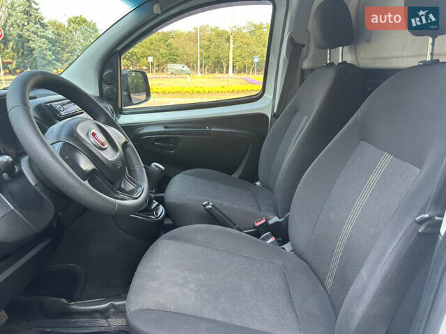 Фиат Fiorino 2021 в Николаеве на Automoto.ua Белый Фиат Fiorino, объемом двигателя 1.25 л и пробегом 66 тыс. км за 10999 $, фото 10 на Automoto.ua