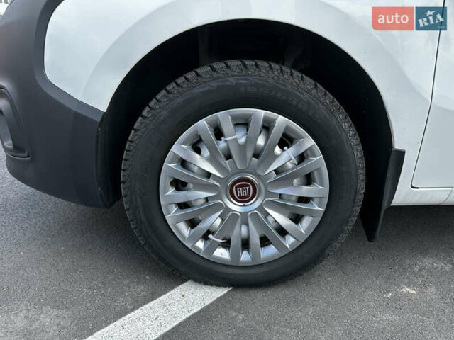 Белый Фиат Fiorino, объемом двигателя 1.3 л и пробегом 96 тыс. км за 9999 $, фото 4 на Automoto.ua