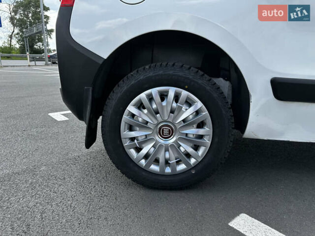 Белый Фиат Fiorino, объемом двигателя 1.3 л и пробегом 96 тыс. км за 9999 $, фото 6 на Automoto.ua