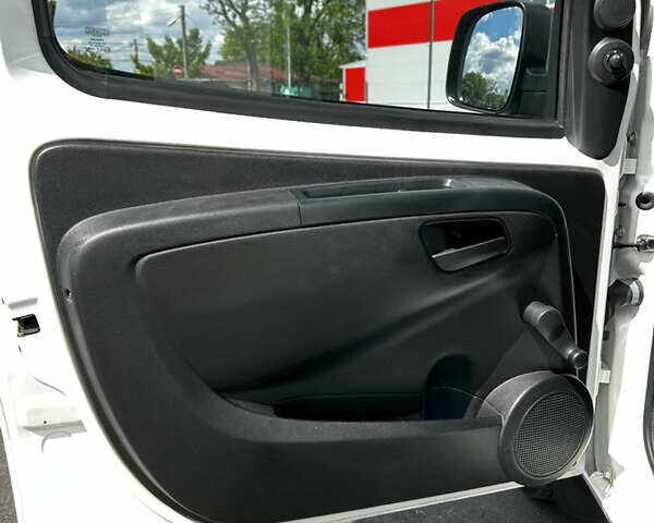 Белый Фиат Fiorino, объемом двигателя 1.3 л и пробегом 96 тыс. км за 9999 $, фото 9 на Automoto.ua
