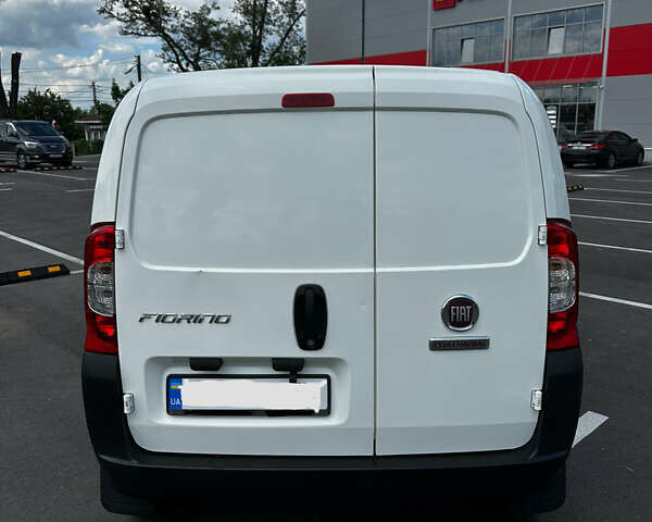 Белый Фиат Fiorino, объемом двигателя 1.3 л и пробегом 96 тыс. км за 9999 $, фото 27 на Automoto.ua
