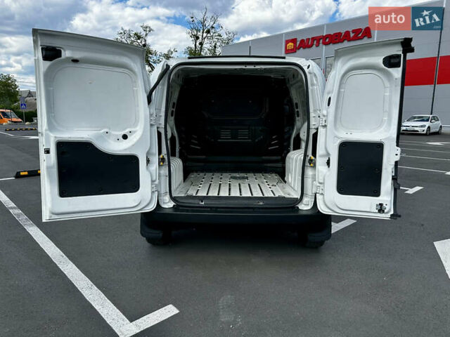 Белый Фиат Fiorino, объемом двигателя 1.3 л и пробегом 96 тыс. км за 9999 $, фото 22 на Automoto.ua