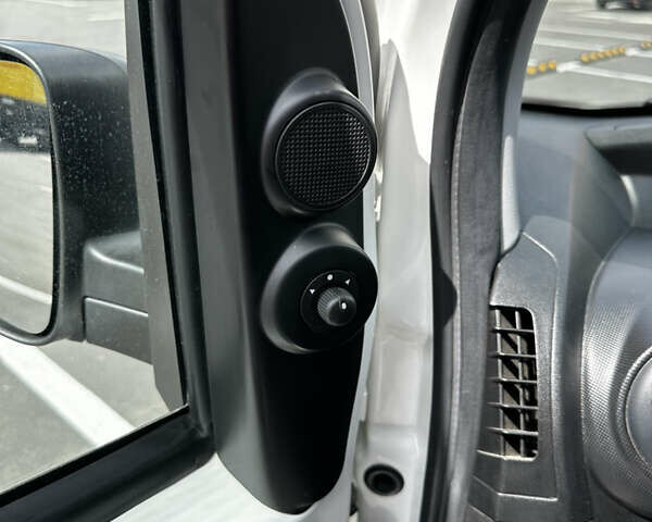 Белый Фиат Fiorino, объемом двигателя 1.3 л и пробегом 96 тыс. км за 9999 $, фото 14 на Automoto.ua