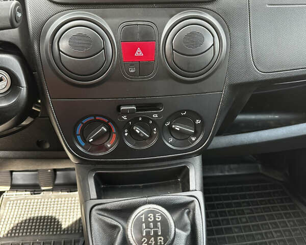 Белый Фиат Fiorino, объемом двигателя 1.3 л и пробегом 96 тыс. км за 9999 $, фото 17 на Automoto.ua