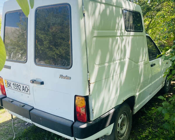 Білий Фіат Fiorino, об'ємом двигуна 1.3 л та пробігом 300 тис. км за 550 $, фото 1 на Automoto.ua