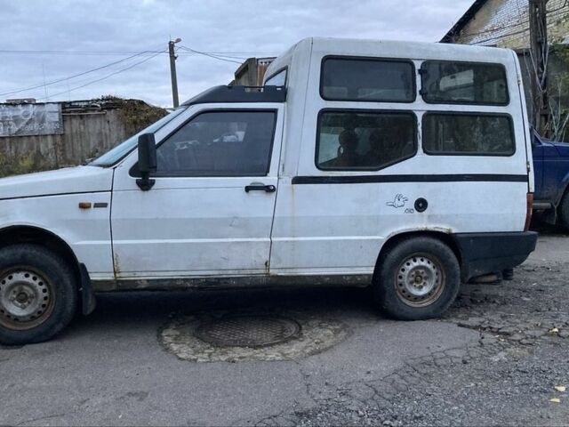 Белый Фиат Fiorino, объемом двигателя 1.2 л и пробегом 200 тыс. км за 712 $, фото 6 на Automoto.ua