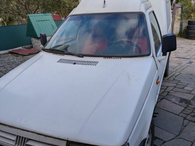 Белый Фиат Fiorino, объемом двигателя 1 л и пробегом 296 тыс. км за 550 $, фото 4 на Automoto.ua