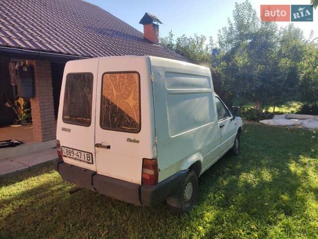 Белый Фиат Fiorino, объемом двигателя 1.7 л и пробегом 350 тыс. км за 1000 $, фото 9 на Automoto.ua