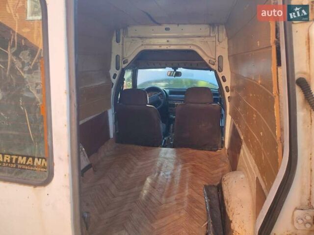 Белый Фиат Fiorino, объемом двигателя 1.7 л и пробегом 350 тыс. км за 1000 $, фото 8 на Automoto.ua