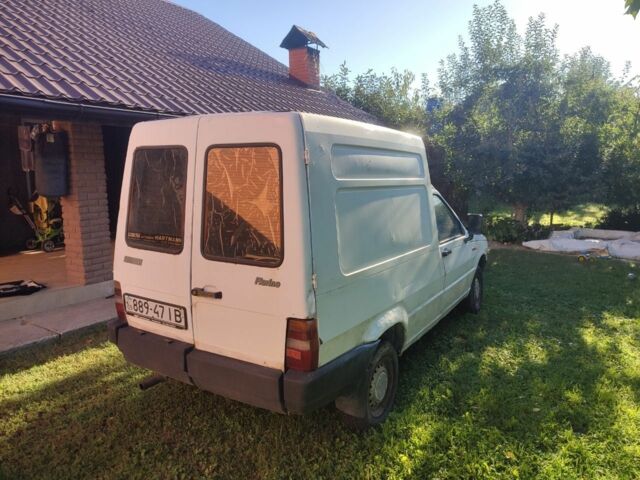 Белый Фиат Fiorino, объемом двигателя 1.7 л и пробегом 350 тыс. км за 1000 $, фото 1 на Automoto.ua