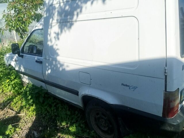 Белый Фиат Fiorino, объемом двигателя 1.4 л и пробегом 300 тыс. км за 851 $, фото 4 на Automoto.ua