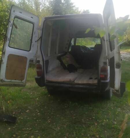 Белый Фиат Fiorino, объемом двигателя 1.4 л и пробегом 149 тыс. км за 1500 $, фото 14 на Automoto.ua