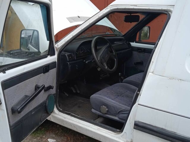 Белый Фиат Fiorino, объемом двигателя 1.7 л и пробегом 750 тыс. км за 950 $, фото 7 на Automoto.ua