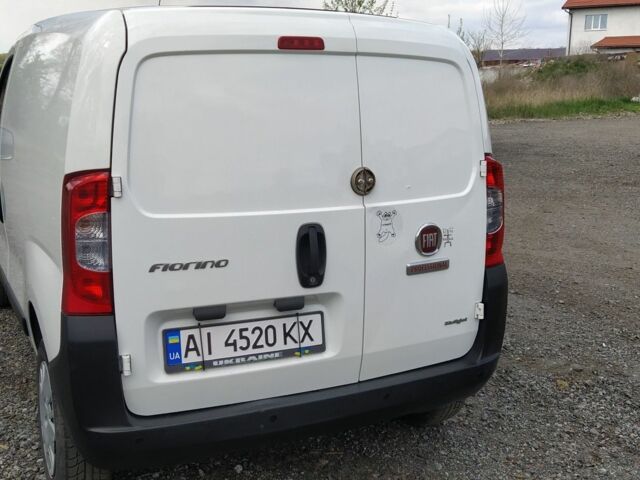 Белый Фиат Fiorino, объемом двигателя 1.3 л и пробегом 256 тыс. км за 5600 $, фото 3 на Automoto.ua