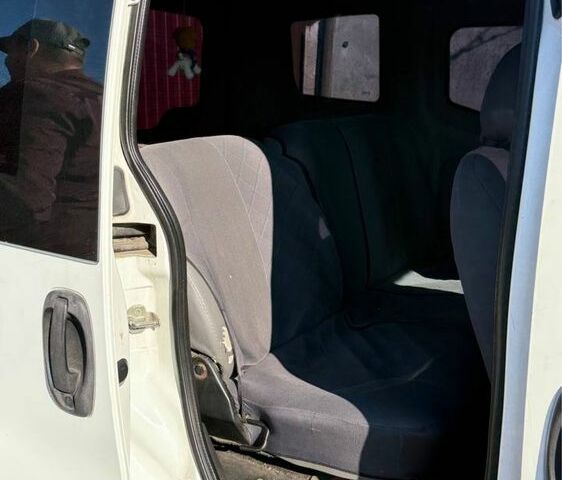 Белый Фиат Fiorino, объемом двигателя 1.2 л и пробегом 230 тыс. км за 4500 $, фото 3 на Automoto.ua