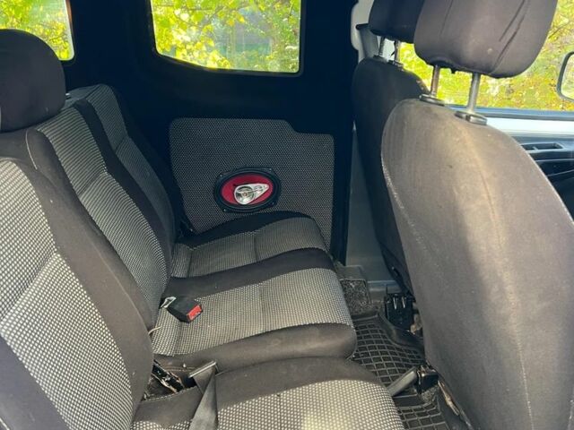 Білий Фіат Fiorino, об'ємом двигуна 1.2 л та пробігом 2 тис. км за 3600 $, фото 7 на Automoto.ua
