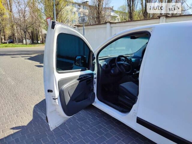 Белый Фиат Fiorino, объемом двигателя 1.37 л и пробегом 180 тыс. км за 3200 $, фото 11 на Automoto.ua