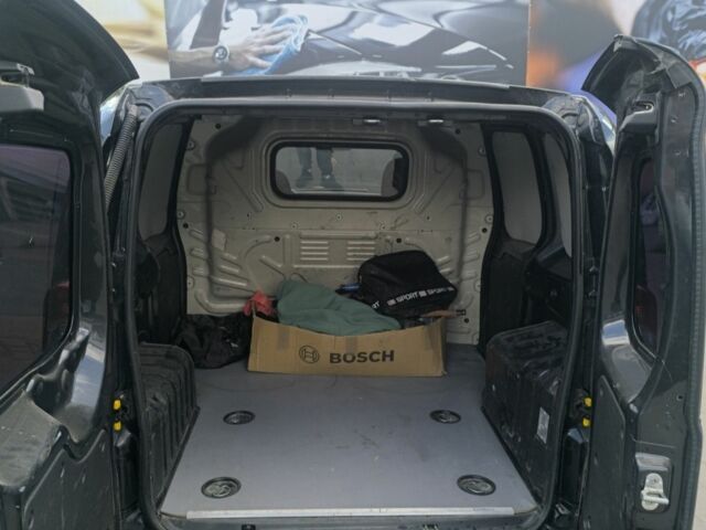 Черный Фиат Fiorino, объемом двигателя 1.2 л и пробегом 290 тыс. км за 4800 $, фото 7 на Automoto.ua