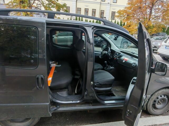Черный Фиат Fiorino, объемом двигателя 1.2 л и пробегом 244 тыс. км за 5200 $, фото 4 на Automoto.ua